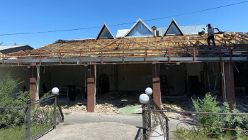 Фотография к новости: Алматыда заңсыз кафе мен сауда алаңдары сүрілді