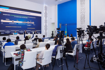 Фотография к новости: ДСМ резиденттерді клиникаларда тікелей даярлау мәселесін қарастырып жатыр