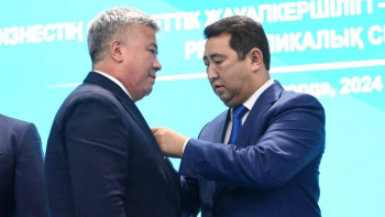 Фотография к новости: Министр ауылды дамытуға атсалысып жүрген агробизнес өкілдерін марапаттады