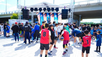 Фотография к новости: Елордада шағын футболдан балалар мен жасөспірімдер арасында турнир өтіп жатыр