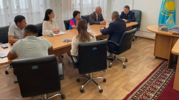 Фотография к новости: Сенатор су тасқыны салдарын жоюға қатысты мәселелерді талқылады