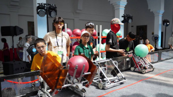 Фотография к новости: Қазақстандық оқушылар Грециядағы робототехника олимпиадасына қатысады