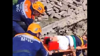 Фотография к новости: Алматыда 11 жасар бала тереңдігі 4 метр шұңқырға құлап кеткен