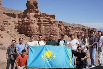 Фотография к новости: Елімізде жас ақын-жазушыларға арналған әдеби тур басталды