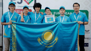 Фотография к новости: Қазақстандық оқушылар информатика пәнінен олимпиадада төрт медаль иеленді