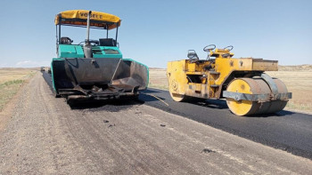 Фотография к новости: Абай облысында жолдар жөнделіп жатыр