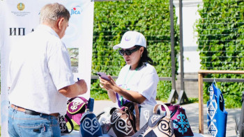 Фотография к новости: Семейде «Бір ауыл – бір өнім» көрме-жәрмеңкесі өтті