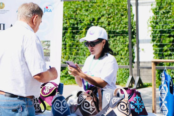 Фотография к новости: Семейде «Бір ауыл – бір өнім» көрме-жәрмеңкесі өтті