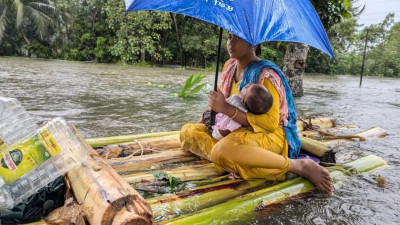 Бангладеште жаңбыр суына миллиондаған адам батып жатыр