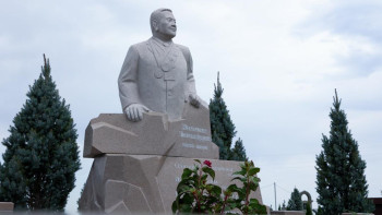 Фотография к новости: Даңқты спортшы Жақсылық Үшкемпіровтің рухына құран бағышталды