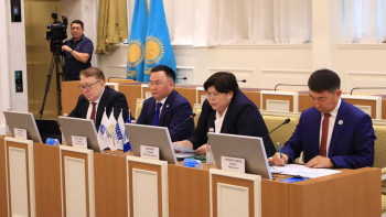 Фотография к новости: Конституция күніне орай халықаралық ғылыми конференция өтті