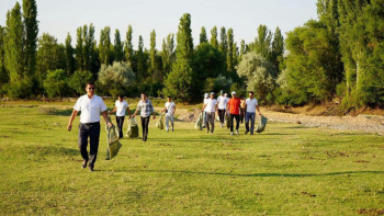 Фотография к новости: Түркістан: 545 тонна қоқыс шығарылды