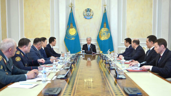 Фотография к новости: Мемлекет басшысы Қауіпсіздік Кеңесінің шұғыл отырысын өткізді