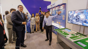 Фотография к новости: Энергетика министрі АЭС салатын компаниялар әлеуетімен танысты