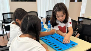 Фотография к новости: Моңғолия елшілігінде тоғызқұмалақ үйірмесі ашылды