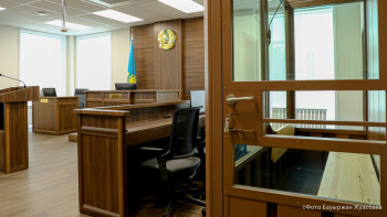 Фотография к новости: Гүлмира Сатыбалды сот отырысында соңғы сөзін айтудан бас тартты