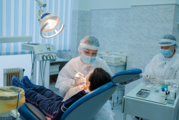 Фотография к новости: Зейнетақы жинақтарынан тіс емдеу. ДСМ ережелерді қатаңдатты