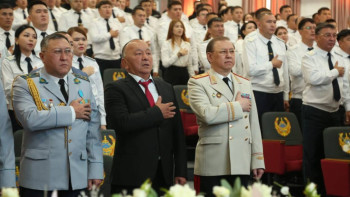 Фотография к новости: Түркістан облысында 180 полиция қызметкері марапатталды