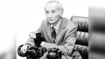 Фотография к новости: Фотожурналист Болат Омарәлиев өмірден өтті