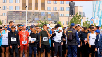 Фотография к новости: Астанада Конституция күніне орай бұқаралық жүгіру іс-шарасы өтті