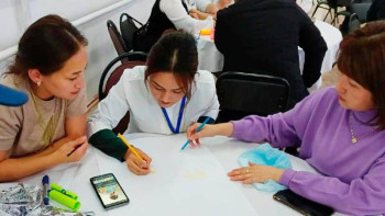 Фотография к новости: ​​Ата-аналарды педагогикалық қолдау орталықтары: 2.0 жаңартылған оқу бағдарламасы әзірленді