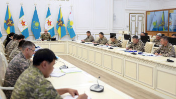 Фотография к новости: Қорғаныс министрі әскери білім беру саласында бірқатар тапсырма берді