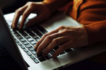 Фотография к новости: ШҚО тұрғыны оқырмандар санын көбейтемін деп ақшасынан қағылды