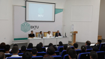 Фотография к новости: Өскеменде "Қазақстанды дамыту үшін бейбіт атом" тақырыбында сараптамалық талқылау өтті