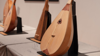 Фотография к новости: Домбыраны ұшаққа алып кіруге рұқсат берілуі мүмкін