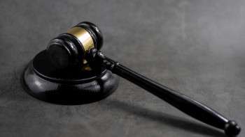 Фотография к новости: Атырауда бюджет қаржысын жымқырған емхана директоры 7 жылға сотталды