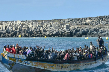Фотография к новости: Италия жағалауында мигранттар мінген қайық суға батып кетті