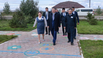 Фотография к новости: Бектенов Ақмола облысында әлеуметтік жобалардың жүзеге асырылуымен танысты