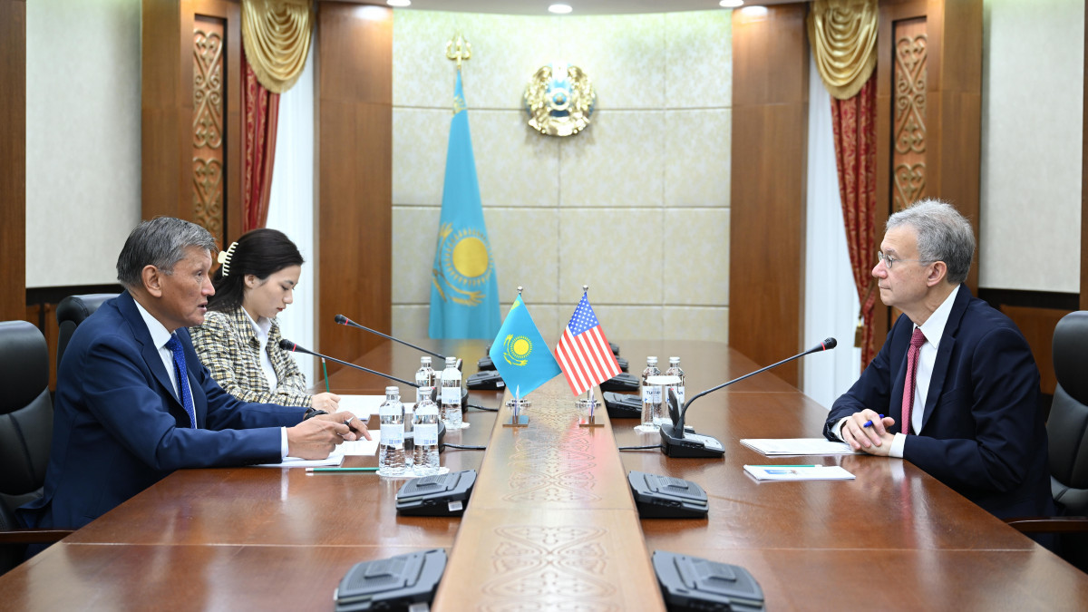  Парламент Сенатының баспасөз қызметі