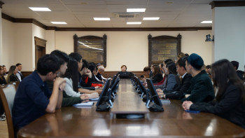 Фотография к новости: ЕҰУ ғалымдары Президент Жолдауын талқылады