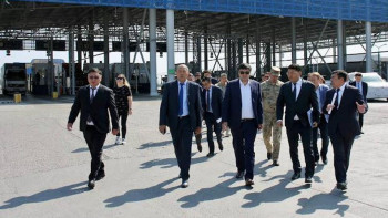 Фотография к новости: Қытаймен шекарадағы өткізу бекеттеріне өзгерістер енгізілді