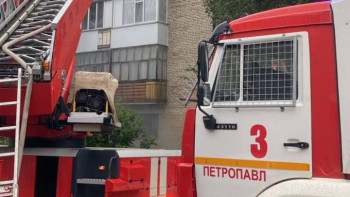 Фотография к новости: СҚО құтқарушылары көпқабатты үйдегі өртті сөндірді