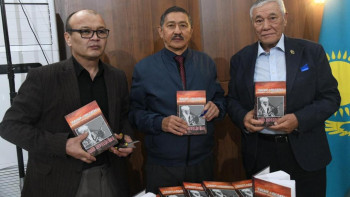 Фотография к новости: Астанада "Ғасыр саңлағы" кітабы таныстырылды