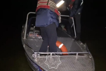 Фотография к новости: Шығыс Қазақстанда қайықтағы адамдар құтқарылды