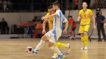 Фотография к новости: Футзалдан Қазақстан құрамасы Аргентинаны ұтты