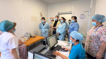 Фотография к новости: Науқастардың тез жазылып кетуіне барлық жағдайды жасауымыз қажет – әкім