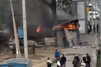 Алматы базарында ломбард өртенді