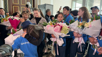 Фотография к новости: Астаналықтар Паралимпиада жеңімпазы Ақмарал Науатбекті қарсы алды