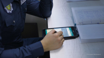 Фотография к новости: Жезқазғандағы түрмеге белгісіз біреулер 34 ұялы телефон кіргізбек болған