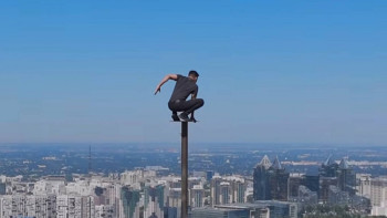 Фотография к новости: Алматылық "өрмекші адам": Биік шыңға дайындықсыз шықтым