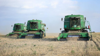 Фотография к новости: Министр қостанайлық шаруалармен егін жинау науқанының барысын талқылады