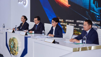 Фотография к новости: Жүк жөнелтушіге көліктерге артық жүк салмай тиеуді ескертеміз – министрлік