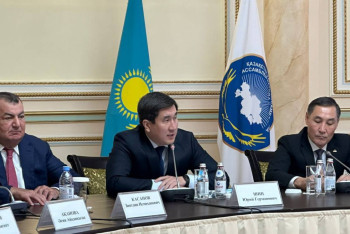 Фотография к новости: Ассамблея мүшелерінің 90%-ы жұмысшы мамандар – Марат Әзілханов