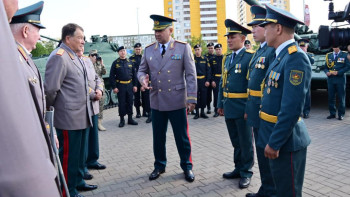 Фотография к новости: Қарулы күштер танкистер күнін атап өтті