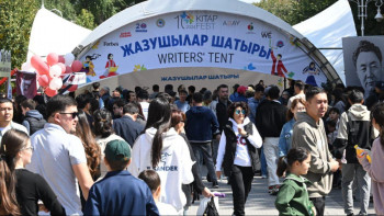 Фотография к новости: Алматылықтар қала күнін тойлап жатыр