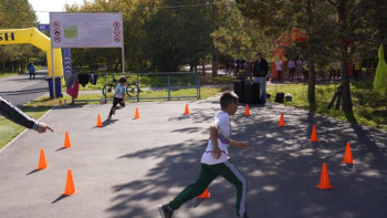 Фотография к новости: Астанада көпбалалы отбасылар биатлоннан сайысқа түсті